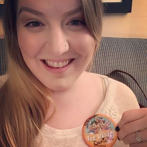 Meet your Posher, Danielle